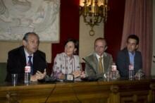 El presidente de la CHC, Jorge Marquínez, junto al alcalde, Ángel Duque; la vicepresidenta regional, Dolores Gorostiaga; y el consejero de Medio Ambiente, Francisco Martín.