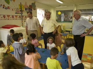 El alcalde con los concejales de Educación y Obras este verano