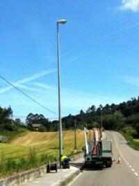 El Ayuntamiento mejora la iluminación en la carretera que une Igollo con Escobedo