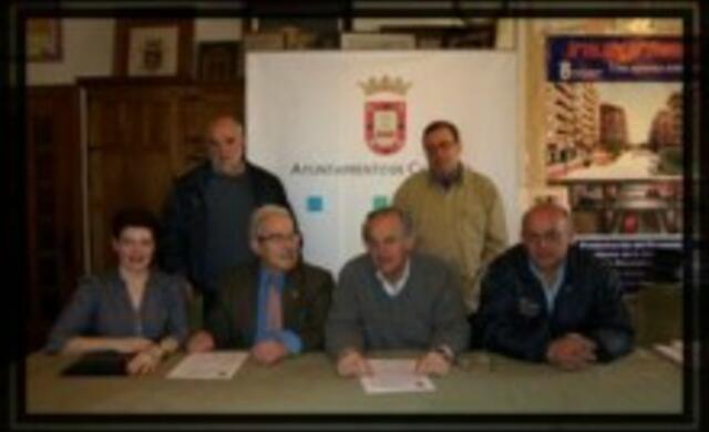 Firma de la cesión al Colegio de Químicos de una huerta para los alumnos del Master en Gestión Medioambiental.