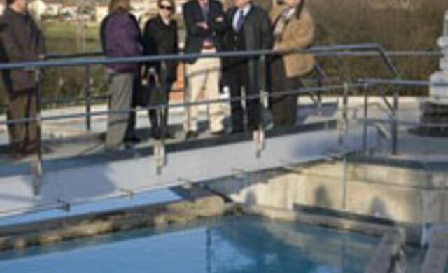 El alcalde y el consejero de Medio Ambiente inauguraron un nuevo sistema de abastecimiento de agua