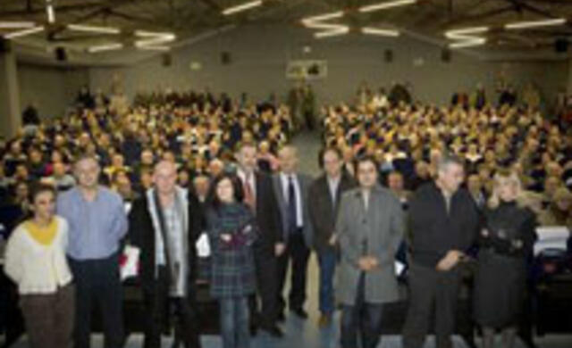 Asistentes al acto de presentación del soterramiento de la Avenida de Bilbao