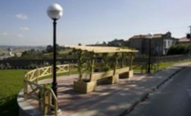 Mirador situado en la calle Santa Teresa del Alto Maliaño