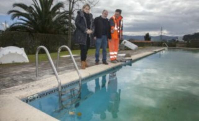  El Ayuntamiento ultima la reparación de la piscina municipal de Igollo